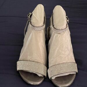 Alex Marie Size 7.5 Ankle Strap Evening Heels